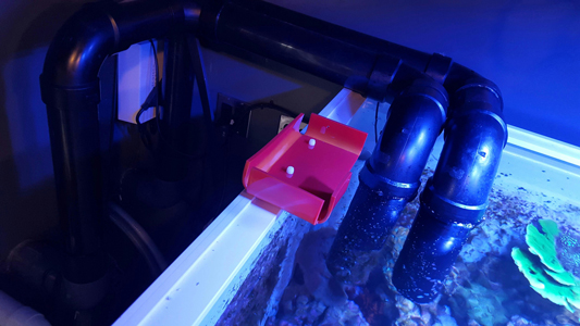 fish feeder on side of tank mounted