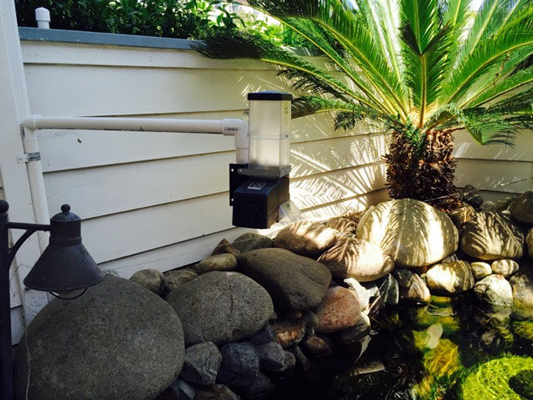 pvc mounted automatic fish feeder