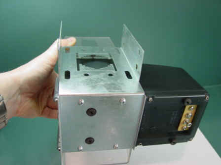 bottom view of feeder with bracketed installed